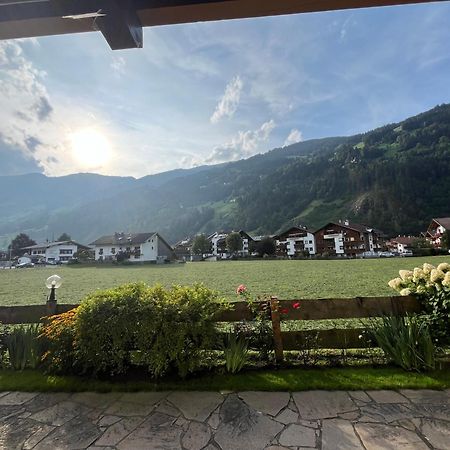 Zell Views Apartments Zell am Ziller Bagian luar foto
