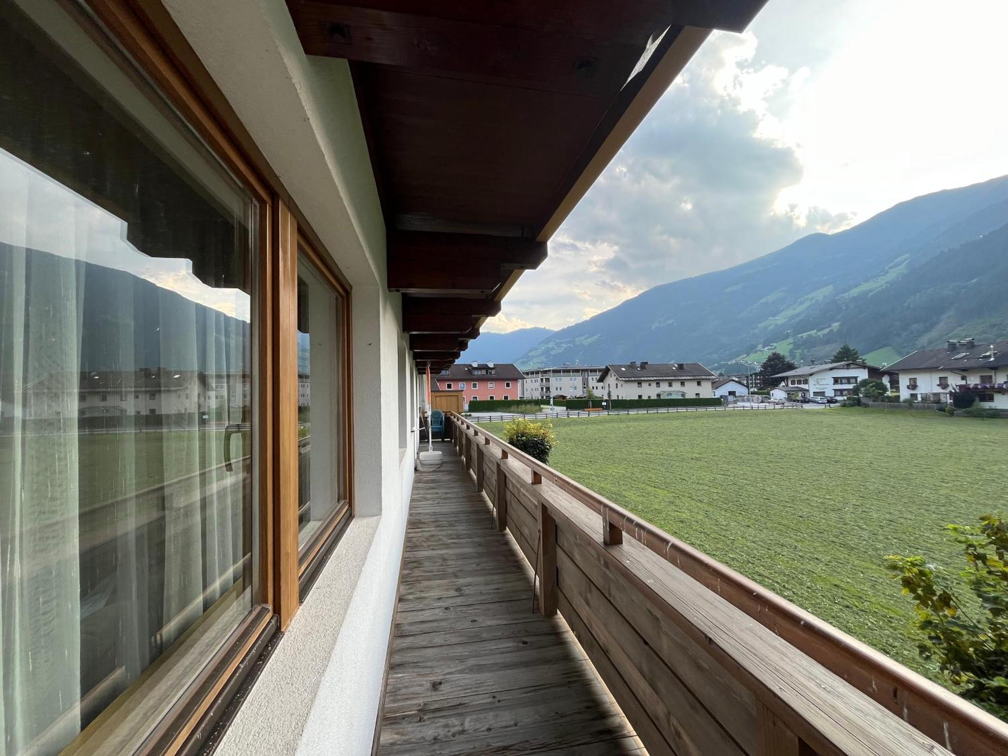 Zell Views Apartments Zell am Ziller Bagian luar foto